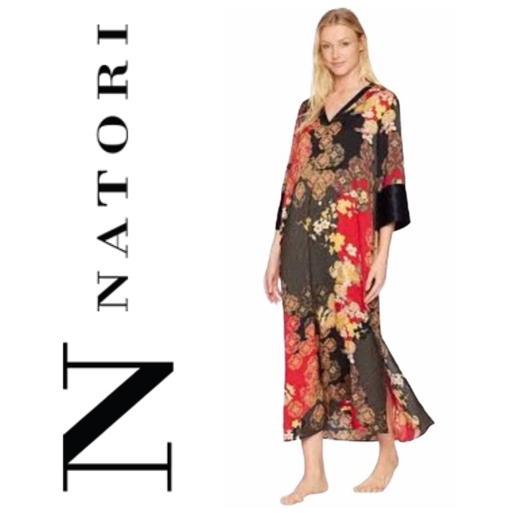 🎎 N by Natori, Forbidden City Medallion Floral Caftan